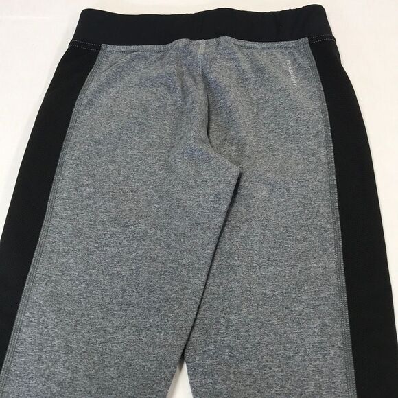 The North Face Gray and Black Two Tone Joggers Girls Size M (10-12) Sweatpants - Picture 6 of 10